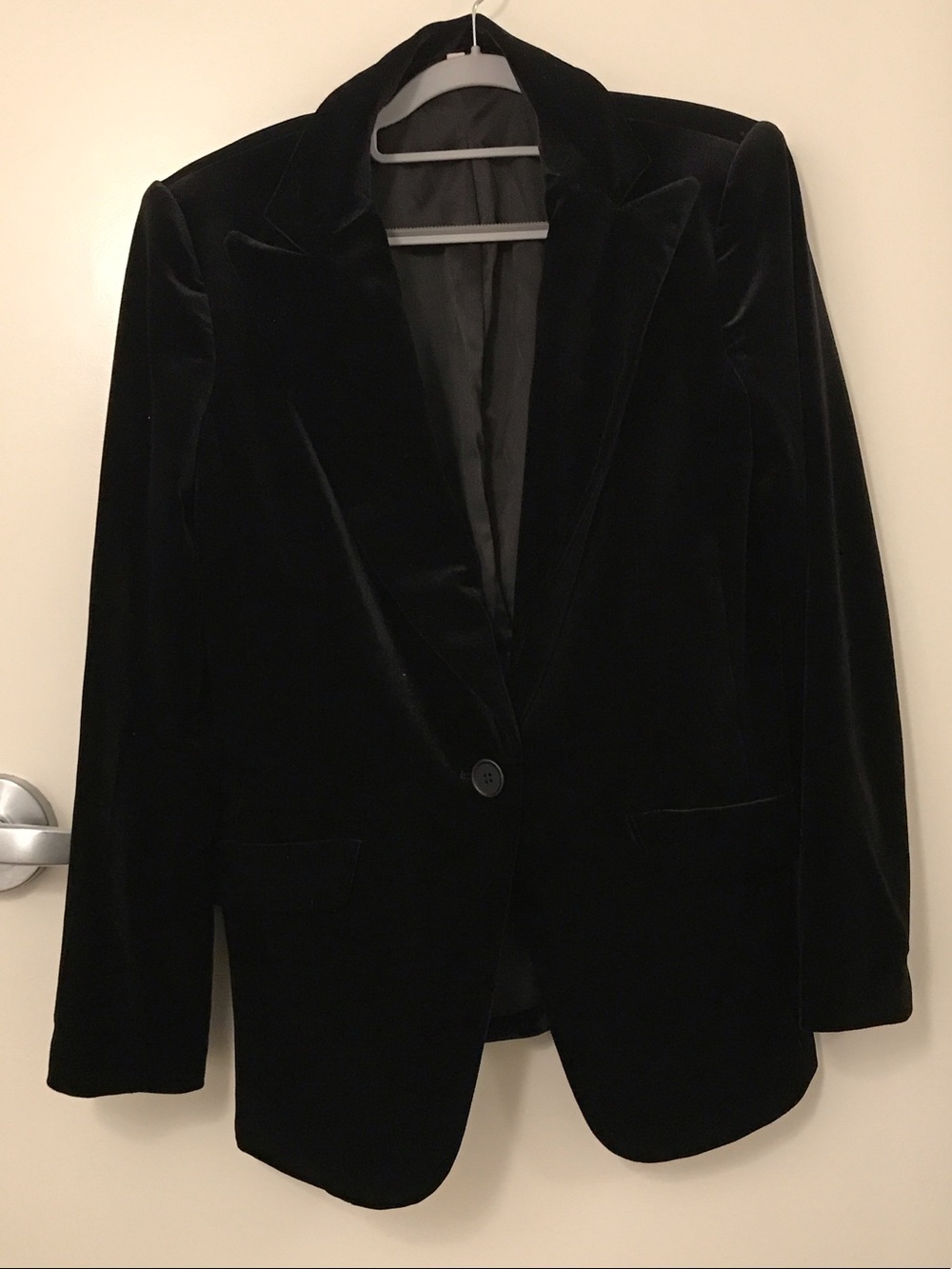 Max Studio Black Velvet Single-Button Blazer